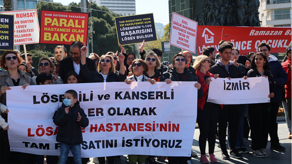LÖSEV AİLELERİNDEN SAĞLIK BAKANI’NIN İSTİSMAR AÇIKLAMASINA CEVAP